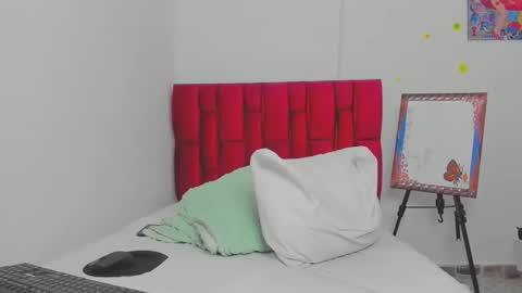 Snapshot of bereniceiv chatting on 28, 10, 2025 beren online show from 28, 10, 2025