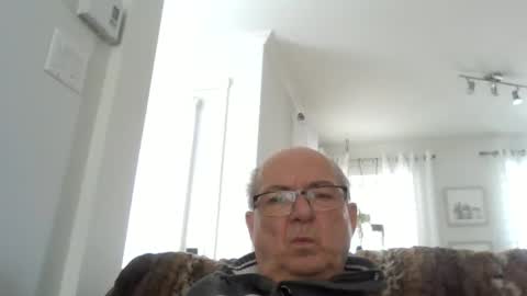 bernard1102 online show from 25, 2, 2026