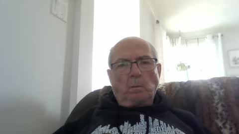 bernard1102 online show from 21, 4, 2026