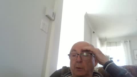 Snapshot of bernard1102 chatting on 9, 5, 2026 bernard1102 online show from 9, 5, 2026