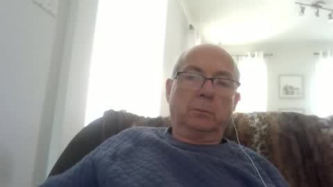 Snapshot of bernard1102 chatting on 4, 6, 2026 bernard1102 online show from 4, 6, 2026
