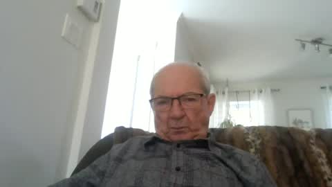 Snapshot of bernard1102 chatting on 17, 6, 2026 bernard1102 online show from 17, 6, 2026