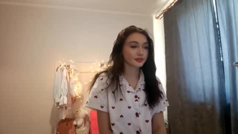 Amber online show from 4, 2, 2026