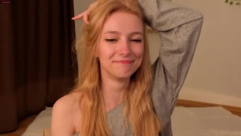 Hi Im NikaComing back online on Monday 3 online show from 13, 5, 2026