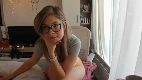 Vicky   online show from 26, 2, 2026