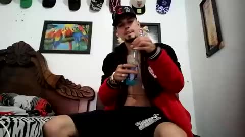 Snapshot of bestia_salvaje chatting on 4, 1, 2025 Andres online show from 4, 1, 2025