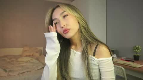 Snapshot of bettercallkira chatting on 29, 5, 2026 Ur Silly Lawyer Kira online show from 29, 5, 2026