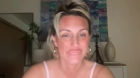 Best Time and Even better Convo online show from 25, 11, 2025