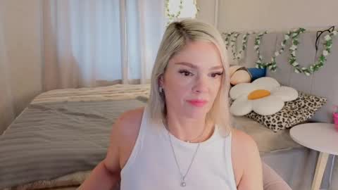 Snapshot of betty_brock chatting on 31, 5, 2026 Betty online show from 31, 5, 2026