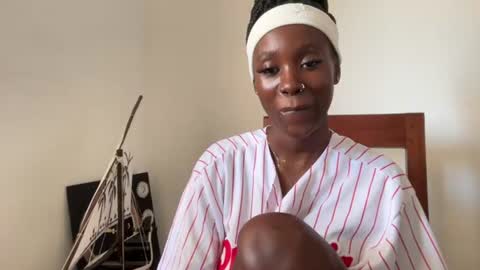 Snapshot of betty_fire_ chatting on 29, 6, 2026 Adah online show from 29, 6, 2026