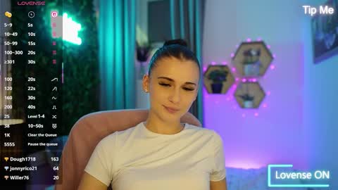 Snapshot of betty_greyy chatting on 17, 10, 2025 Betty Grey online show from 17, 10, 2025
