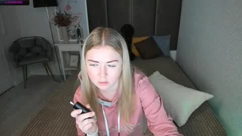 Mila Sweet online show from 19, 11, 2025