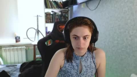 beverly_yay online show from 8, 6, 2026