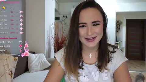   BeyonceDoll       Twitter DollBeyonce    online show from 13, 1, 2026