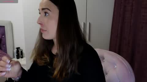   BeyonceDoll       Twitter DollBeyonce    online show from 10, 3, 2026