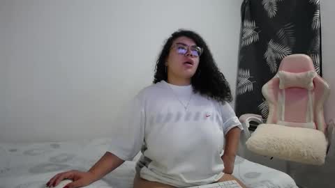 Bianca Tuesday to Sunday from 2am to 6am UTC-5 online show from 20, 9, 2025