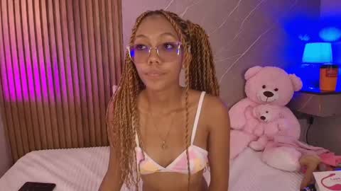 Snapshot of biancaa__18 chatting on 27, 4, 2026 biancaa__18 online show from 27, 4, 2026
