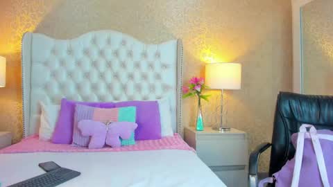 Snapshot of biancamonroe_ chatting on 7, 6, 2026 Bianca online show from 7, 6, 2026