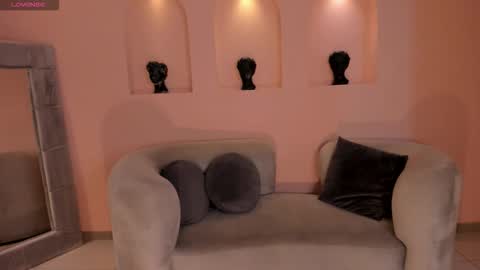 Bianca Pierce online show from 5, 2, 2026