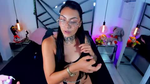 Snapshot of big__pussy69 chatting on 2, 12, 2024 big__pussy69 online show from 2, 12, 2024