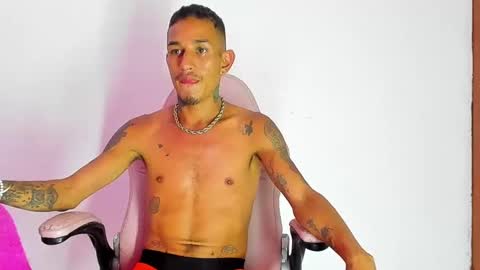 Stiven Leon online show from 6, 2, 2025