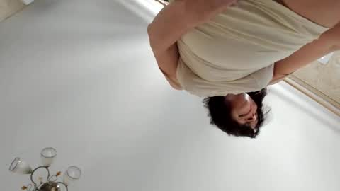 mom online show from 16, 3, 2026