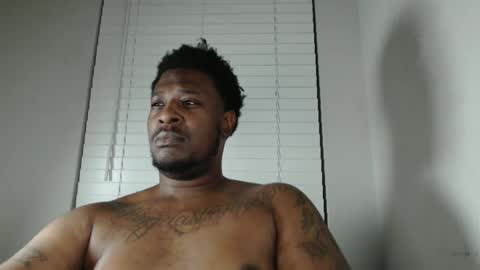 Snapshot of bigblack004 chatting on 24, 2, 2025 bigblack004 online show from 24, 2, 2025