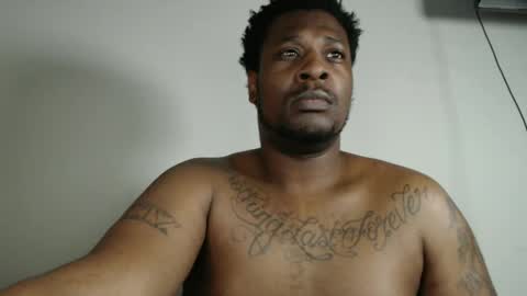 Snapshot of bigblack004 chatting on 14, 9, 2025 bigblack004 online show from 14, 9, 2025