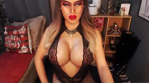 Loraine Cruz online show from 9, 2, 2025