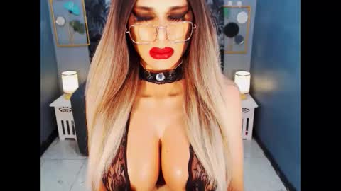 Loraine Cruz online show from 26, 5, 2026