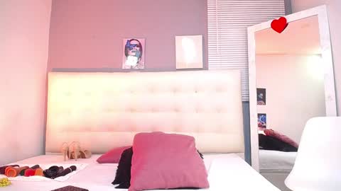 Mia online show from 7, 12, 2024