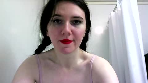 Isabella online show from 21, 2, 2025