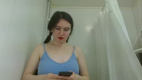 Isabella online show from 4, 4, 2026