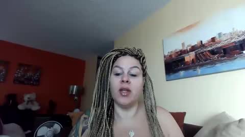 Snapshot of bigbreastsabrina chatting on 4, 12, 2024 BIG BREAST SABRINA online show from 4, 12, 2024