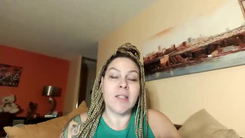 Snapshot of bigbreastsabrina chatting on 2, 1, 2025 BIG BREAST SABRINA online show from 2, 1, 2025