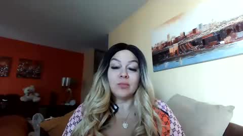 Snapshot of bigbreastsabrina chatting on 9, 1, 2025 BIG BREAST SABRINA online show from 9, 1, 2025