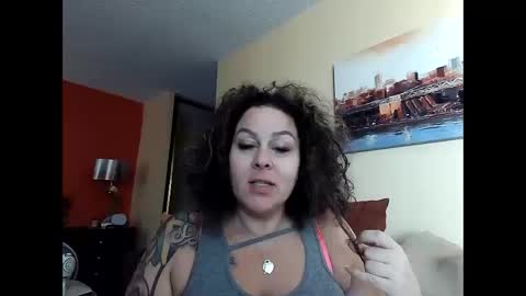 Snapshot of bigbreastsabrina chatting on 17, 2, 2025 BIG BREAST SABRINA online show from 17, 2, 2025