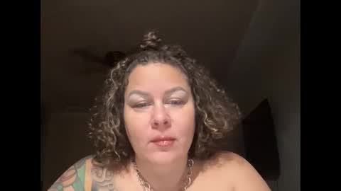 Snapshot of bigbreastsabrina chatting on 22, 10, 2025 BIG BREAST SABRINA online show from 22, 10, 2025