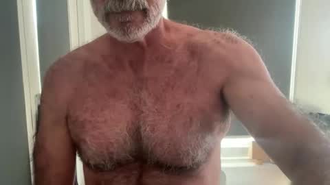 Snapshot of bigbush1 chatting on 23, 4, 2026 big bush online show from 23, 4, 2026
