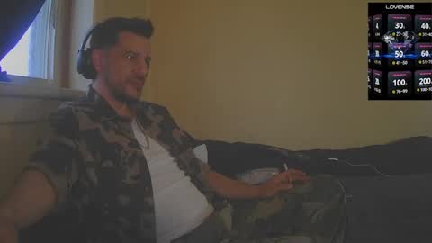 Jon - Im Straight online show from 30, 10, 2025