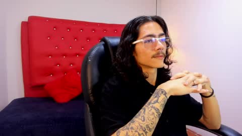 Snapshot of bigcock_robert chatting on 8, 6, 2026 ROBB online show from 8, 6, 2026