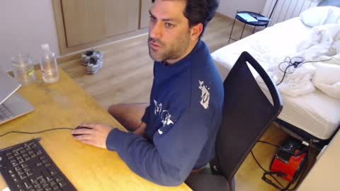 bigcok35spain online show from 2, 4, 2026