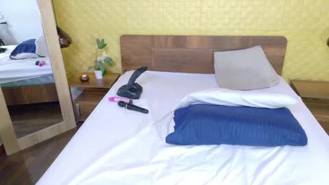 bigroundbooty_ online show from 7, 4, 2026