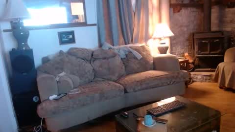Snapshot of bigwoodman831 chatting on 6, 5, 2026 bigwoodman831 online show from 6, 5, 2026