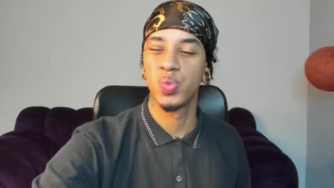 Snapshot of bikerseb chatting on 10, 9, 2025 Sebas online show from 10, 9, 2025