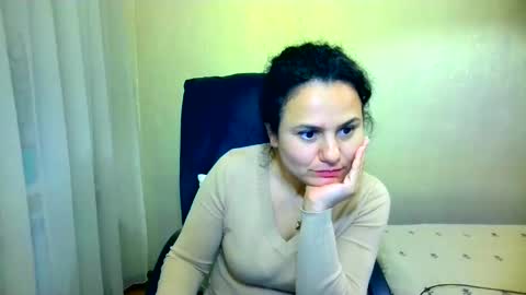 Snapshot of bililay chatting on 15, 5, 2026 DOM NIKA online show from 15, 5, 2026