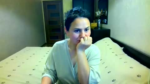 Snapshot of bililay chatting on 18, 5, 2026 DOM NIKA online show from 18, 5, 2026