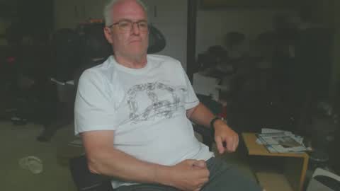 Snapshot of billp750876 chatting on 7, 6, 2026 billp750876 online show from 7, 6, 2026