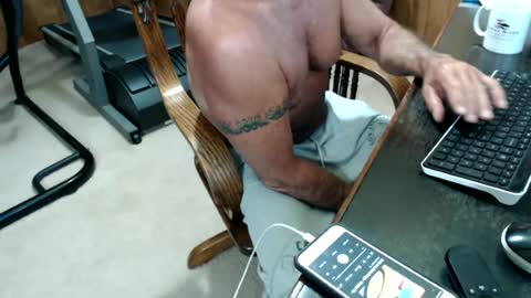 Snapshot of billy471 chatting on 12, 6, 2026 billy471 online show from 12, 6, 2026
