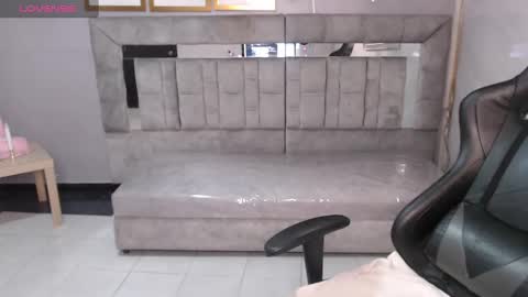 Live 1000pm 600am COLOMBIAN HOUR online show from 3, 10, 2025